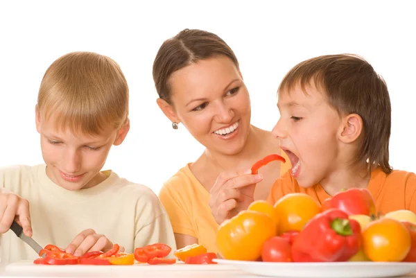 Mom and sons prepares breakfast — Stock Photo, Image