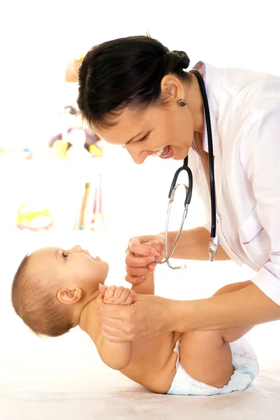 Doctor with newborn — Stock Photo, Image