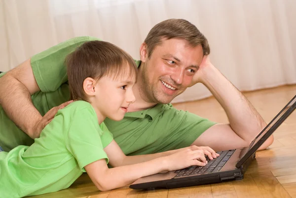 Father sleeps with his son Royalty Free Stock Photos