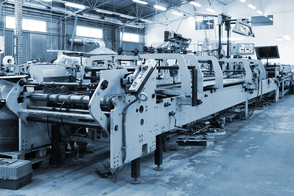 Reparação de equipamento de impressão antigo — Fotografia de Stock