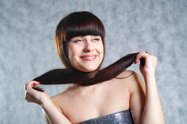 Cara femenina con cabello largo de belleza — Foto de Stock