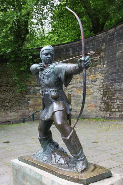Estátua de Robin Hood no Castelo de Nottingham, Nottingham, GB — Fotografia de Stock