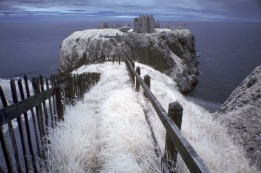 rocky h üzerinde bulunan dunnottar Kalesi Ortaçağ kale