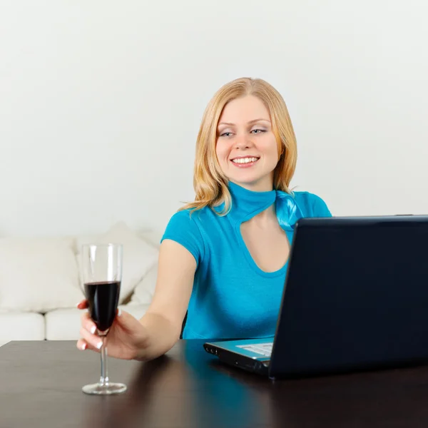 Business Woman Celebrating Her Success — Stock Photo, Image