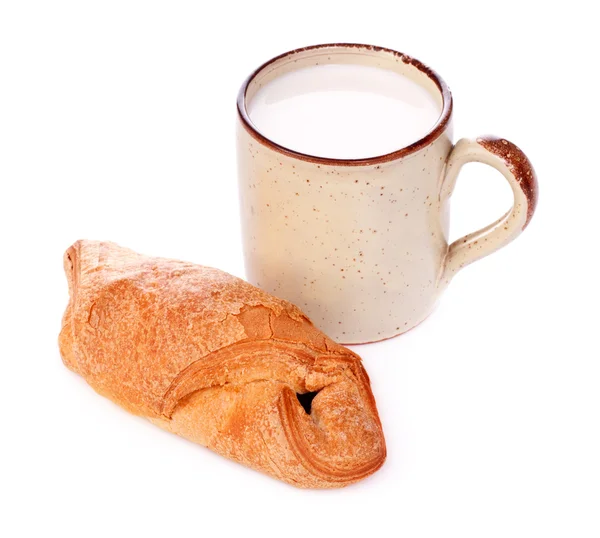 Croccante panino e tazza di latte — Foto Stock