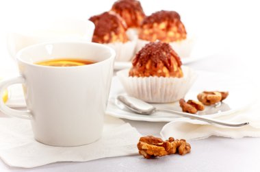 Kek ile çay