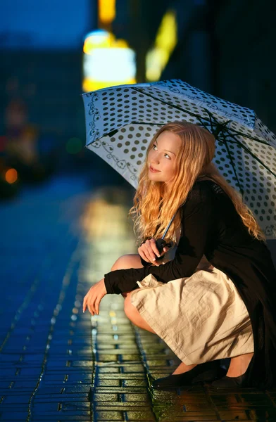 Sotto la pioggia — Foto Stock