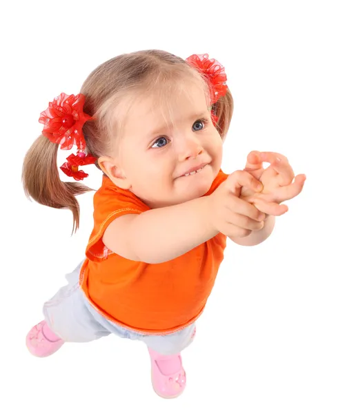 오렌지 t-셔츠에서 여자 아기. — 스톡 사진
