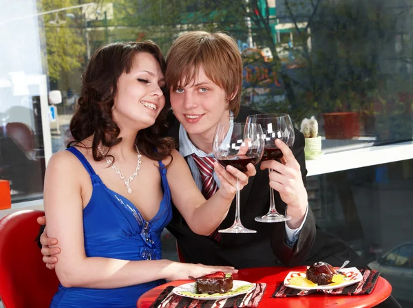 Couple on date in restaurant. — Stock Photo, Image