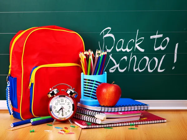 Terug naar Schoolbenodigdheden. — Stockfoto