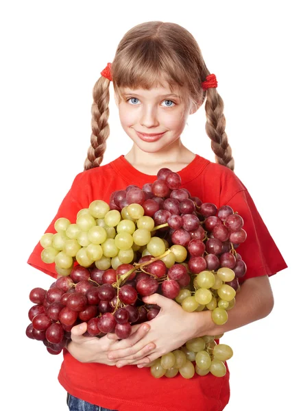 Chica toma racimo de uva . —  Fotos de Stock