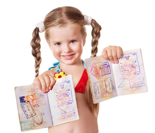 Dítě hospodářství mezinárodní pas. — Stock fotografie