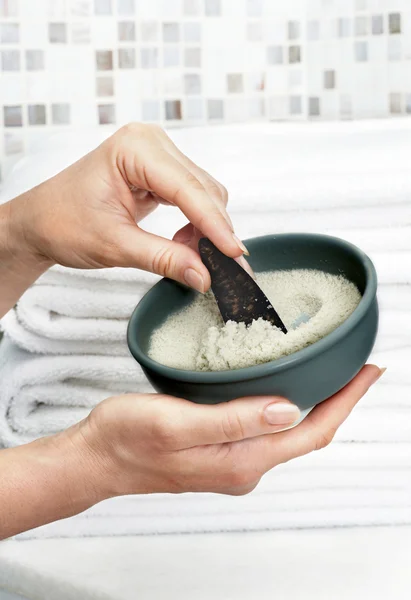 Procédures de spa avec sel de mer. Médecine . — Photo