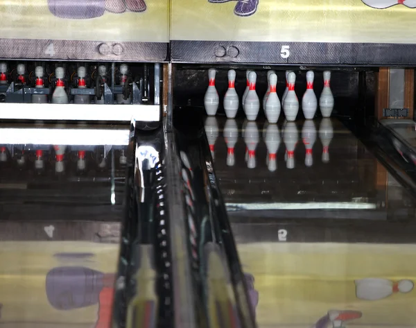 Skupina bowlingové kuželky. — Stock fotografie