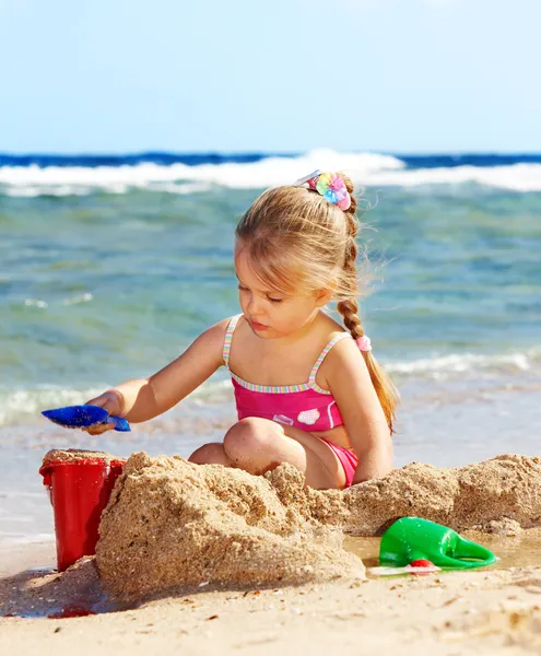 Παιδικό παιχνίδι στην παραλία. — Φωτογραφία Αρχείου
