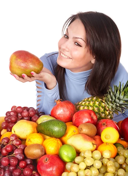 Menina com grupo de frutas e legumes — Fotografia de Stock