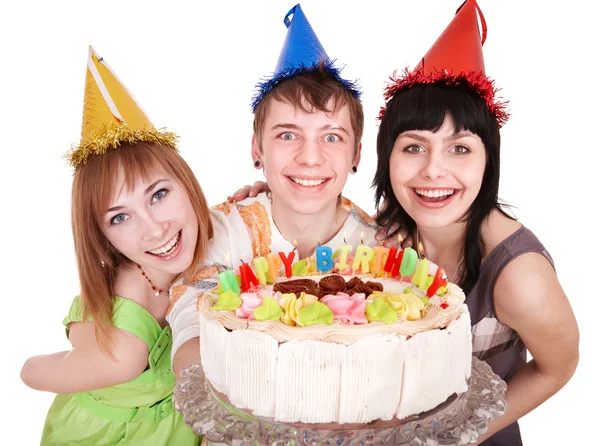 Grupp glada unga med tårta. — Stockfoto