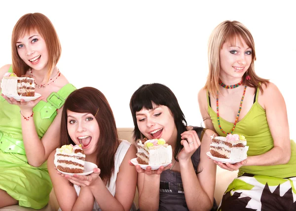Ομάδα νεαρή γυναίκα τρώει τούρτα. — Φωτογραφία Αρχείου