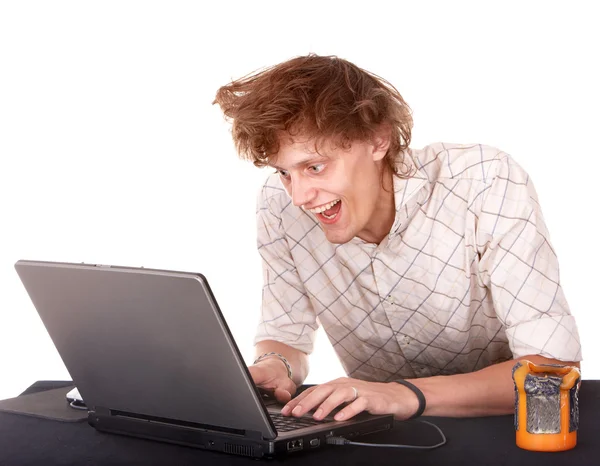 Homem feliz com laptop . — Fotografia de Stock