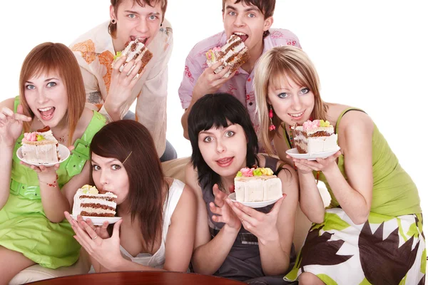 Grupo de jovens com bolo . — Fotografia de Stock