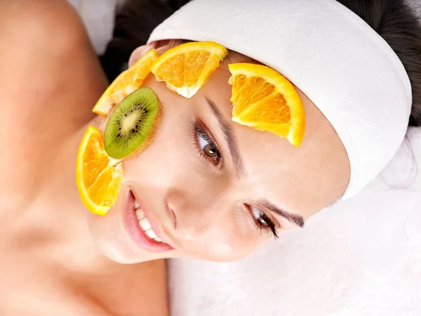 Hausgemachte Gesichtsmasken aus Früchten . — Stockfoto