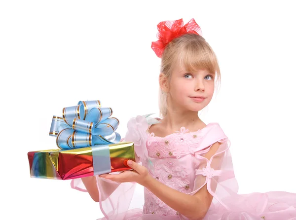 Mädchen mit Geschenkbox. — Stockfoto