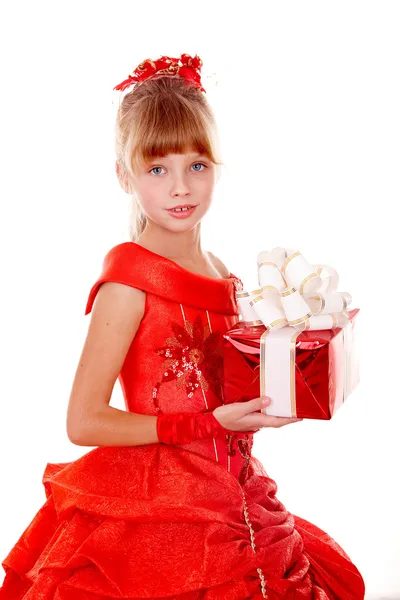 Niña en vestido rojo con caja de regalo . — Foto de Stock