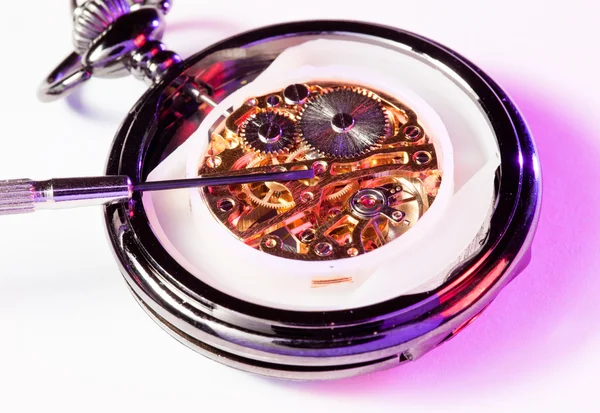 Orologio antico con cacciavite gioielliere — Foto Stock