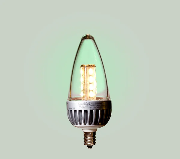 Gröna ekologiska led-lampa med väg — Stockfoto