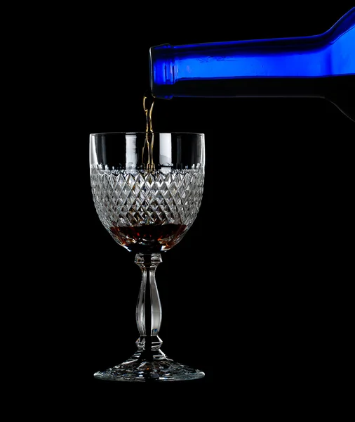 Sherry eller port som hälls i glaset — Stockfoto