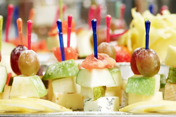 Skewerd Fruit Snack — Stock Photo, Image