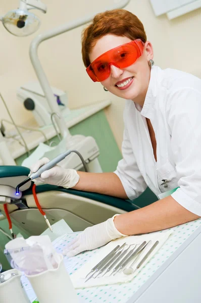 Tandheelkundige medische behandeling — Stockfoto