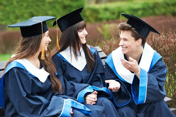 Happy graduation students — Stock Photo, Image