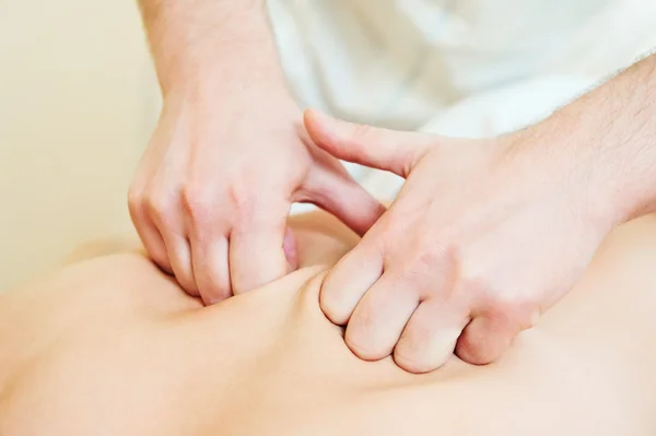 Manuelle medizinische Massagetechnik — Stockfoto