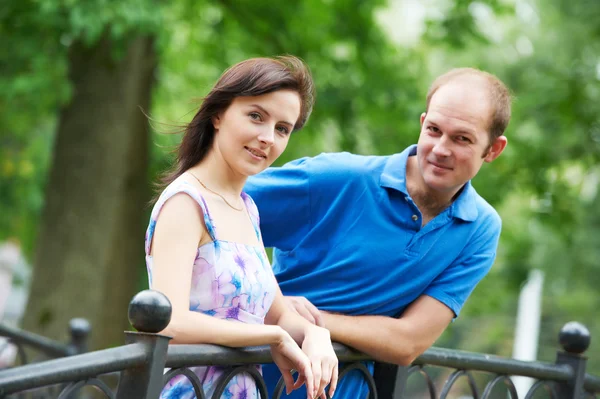 Mann und Freundin bei einem Date — Stockfoto