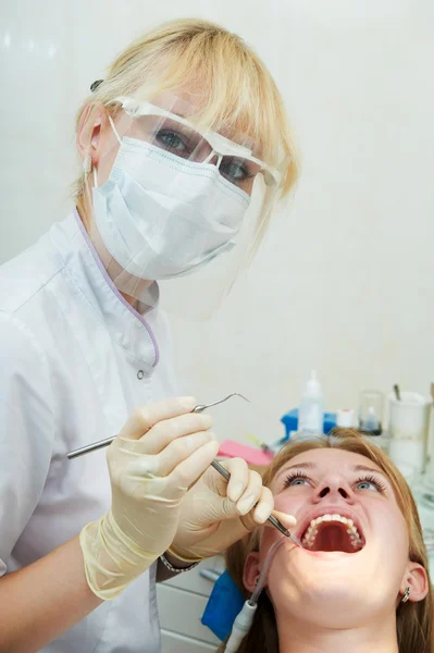 Traitement médical dentaire — Photo