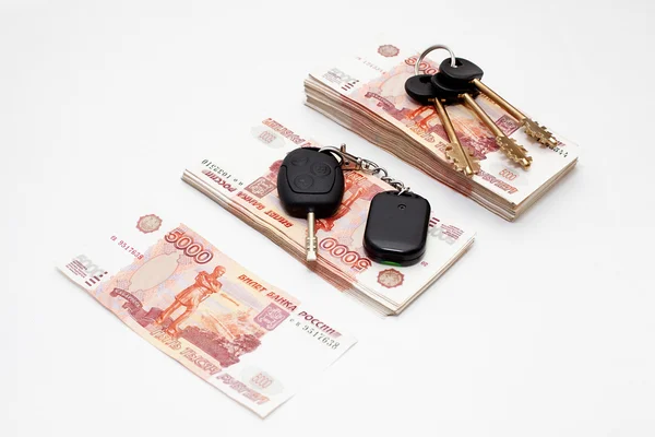 Araba anahtarı ve para cashnotes — Stok fotoğraf