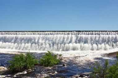 insan yapımı depolama gölet su owerflow