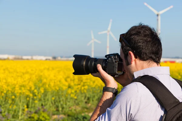 Young Naturalist Photographer at Work — Stock Photo, Image