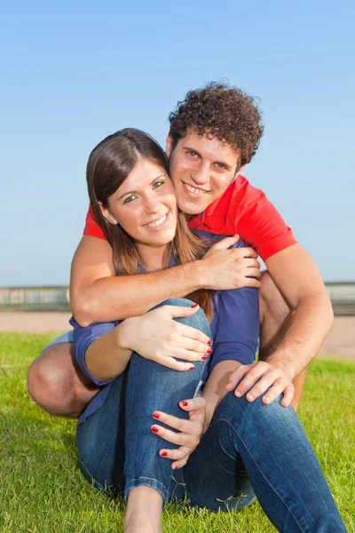 Happy Young Couple — Stock Photo, Image