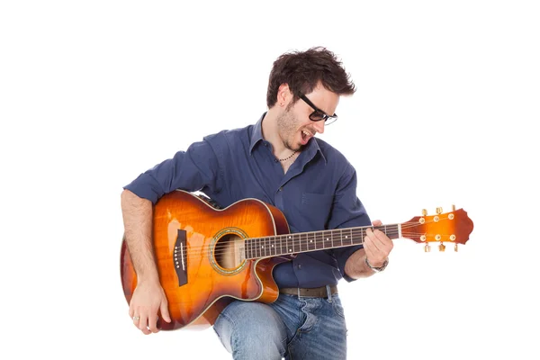 Jovem tocando guitarra — Fotografia de Stock