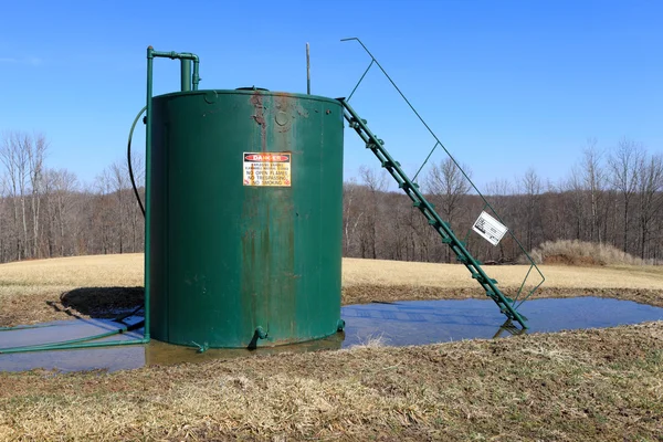 Oil tank — Stock Photo, Image