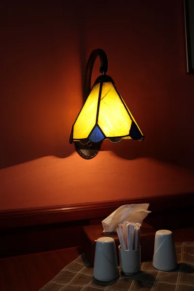 Lampa w restauracji — Zdjęcie stockowe