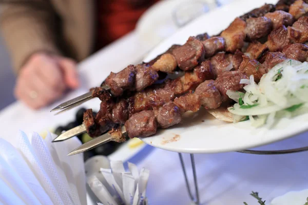 在亚美尼亚的餐厅，烤肉串 — 图库照片