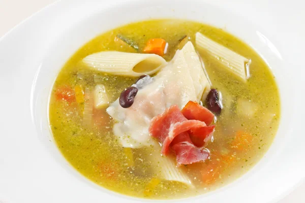 Теплый суп с черным харикосом — стоковое фото
