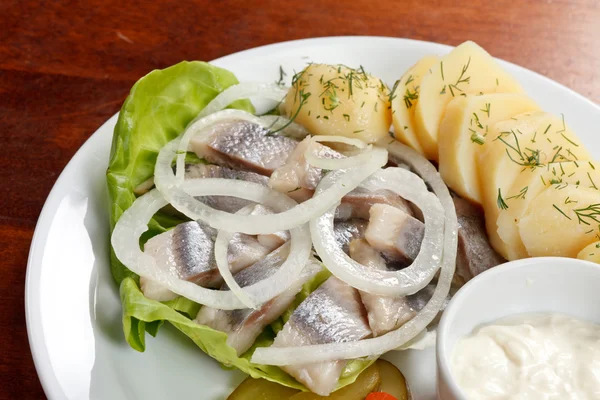 Matjes mit Kartoffeln und Mayonnaise — Stockfoto