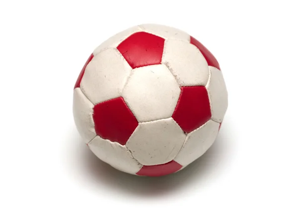 Bola de futebol isolada sobre um fundo branco — Fotografia de Stock