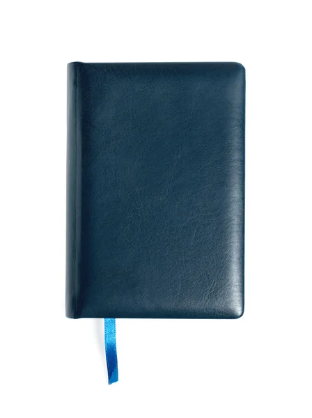 Uzavřené modrý kožený zápisník izolované na bílém — Stock fotografie