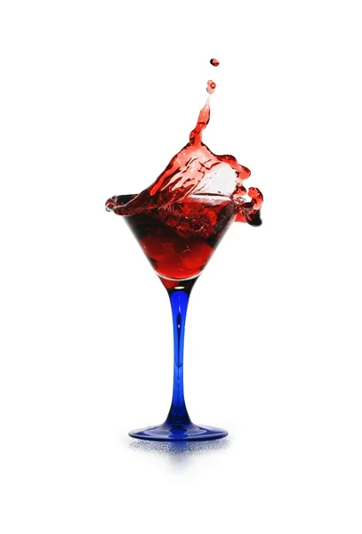 Červené stříkající koktejl — Stock fotografie