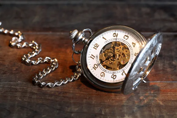 Ročník kapesní hodinky — Stock fotografie